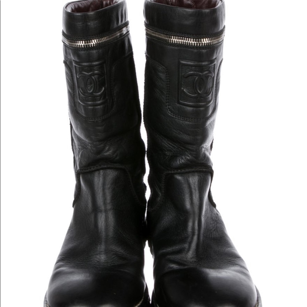 Chanel CC leather boots black